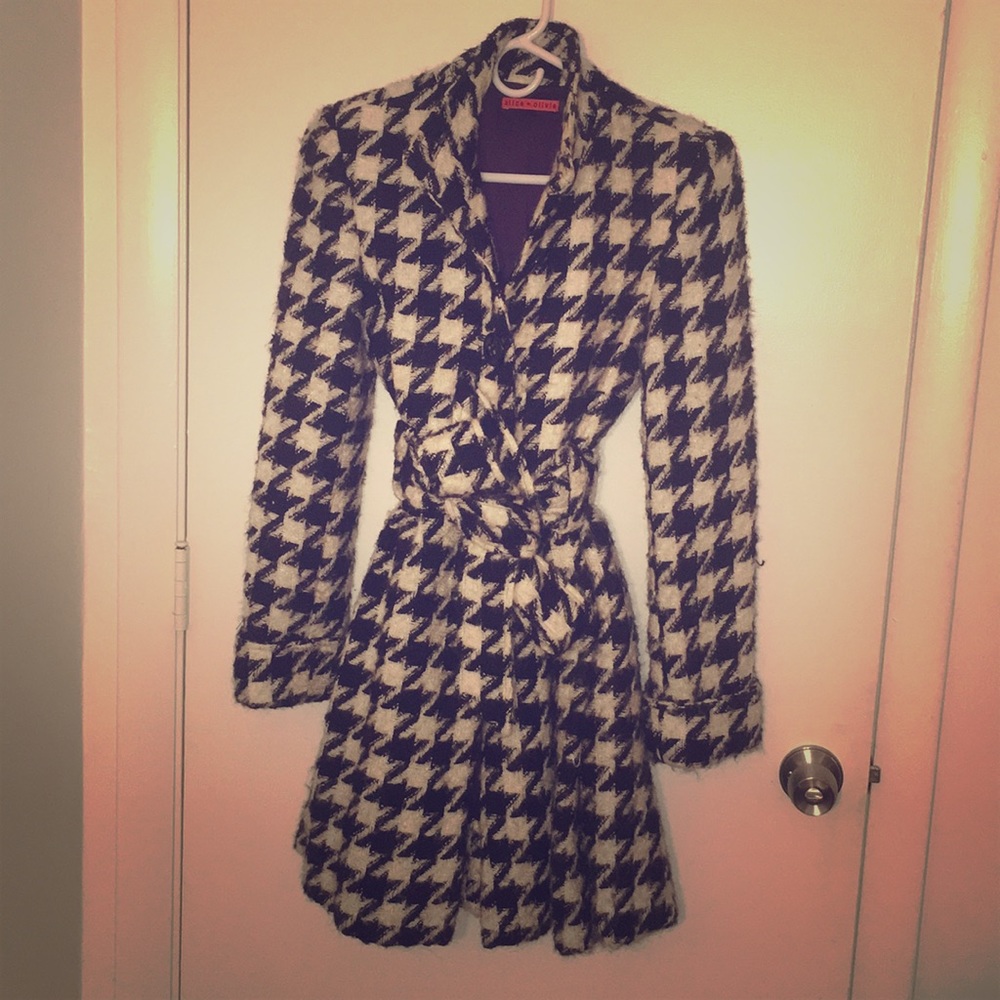 Houndstooth Alice + Olivia “Emilia” coat w tie